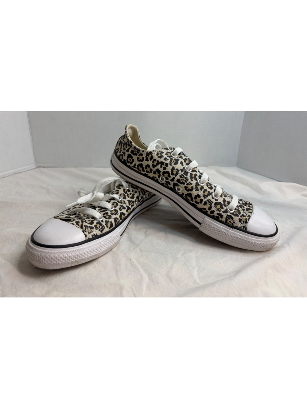 Converse Chuck Taylor All Star Leopard Print Low Top Women’s Size 5